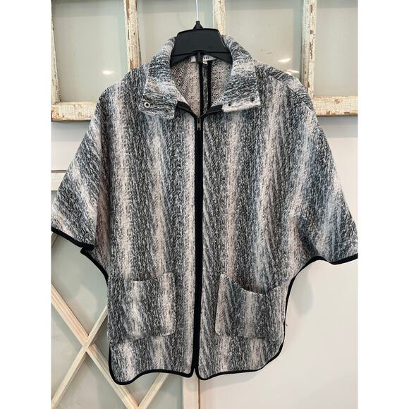 Ro + De size XS wool blend poncho jacket - Picture 2 of 5